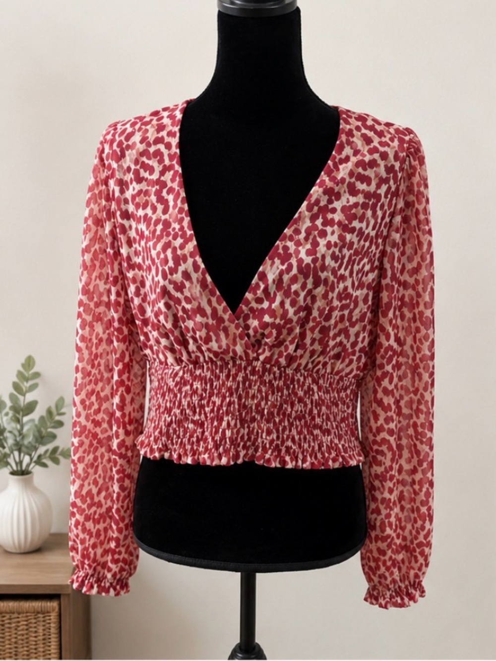 Wilfred by Aritzia Pink & Cream Printed Smocked Waist Blouse – XL